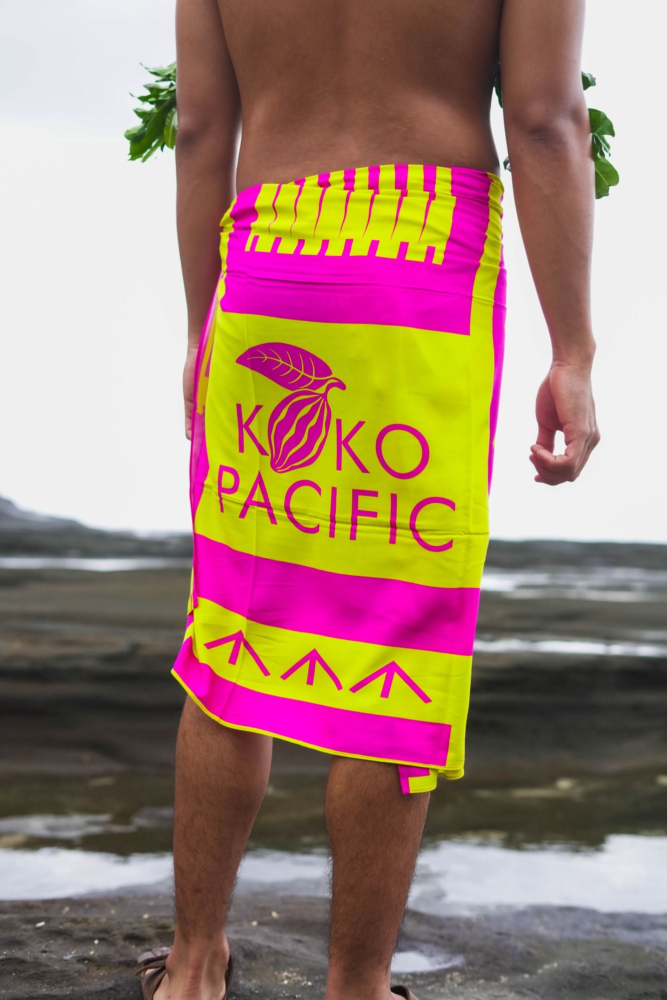 Koko Pacific Sarong Vasa Fuschia